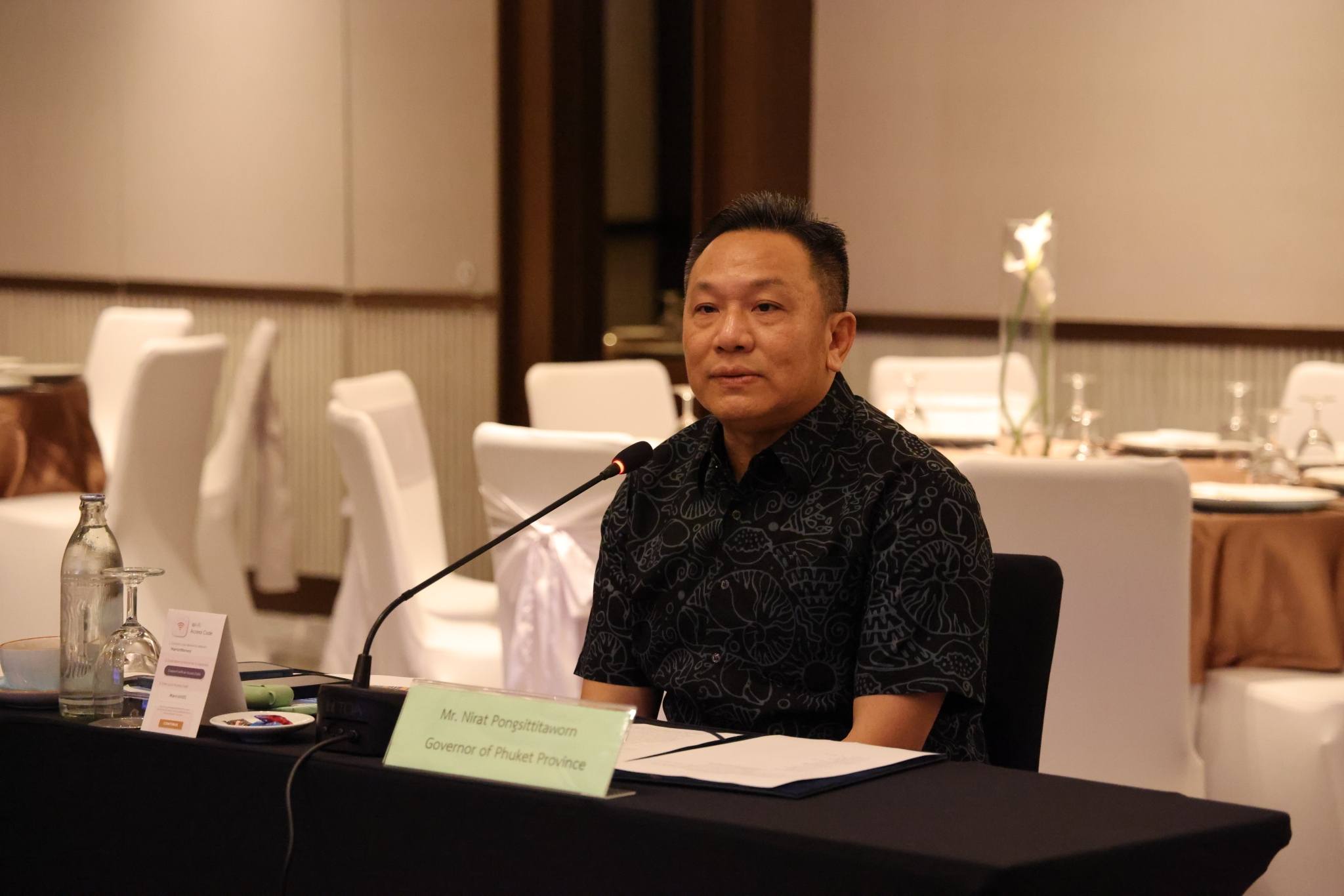 ผู้ว่าราชการจังหวัดภูเก็ต เน้นย้ำในที่ประชุมบูรณาการสร้างความเชื่อมั่นด้านความปลอดภัยนักท่องเที่ยวต่างชาติ &ldquo;ไทย-ต่างชาติอยู่ภายใต้กฎหมายเดียวกัน&rdquo;